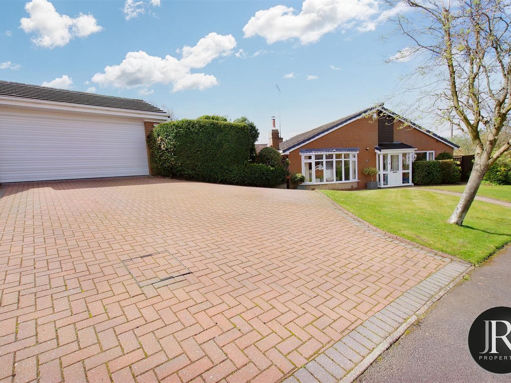 3 bed bungalow for sale in Heather Hill, Brocton, Stafford ST17 Zoopla