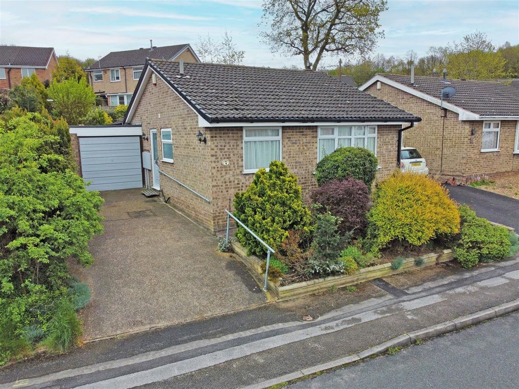 2 bed detached bungalow for sale in Quantock Close, Arnold, Nottingham NG5, £210,000 Zoopla