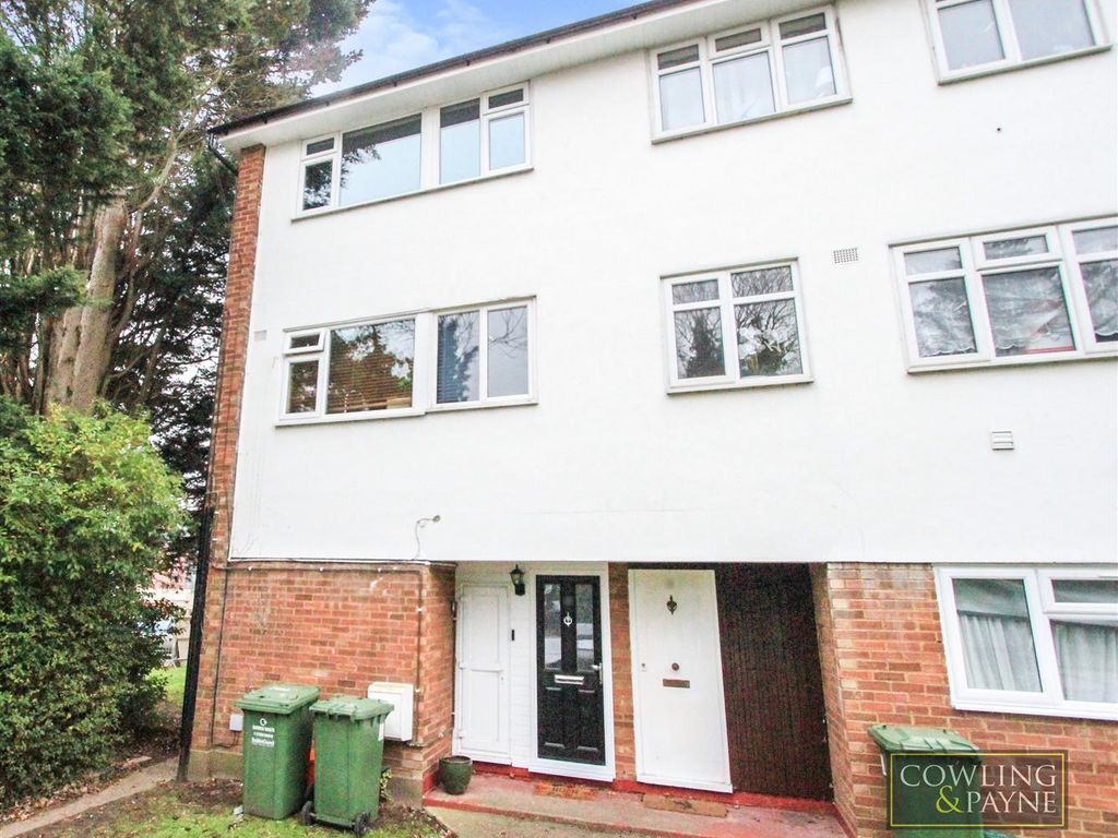 2 bed to rent in Cpo9081, Market Avenue, Wickford SS12 Zoopla