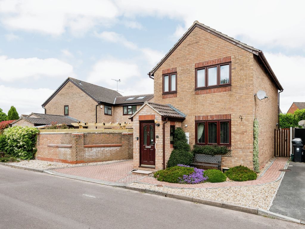3 bed detached house for sale in Hawthorn Close, WottonUnderEdge GL12