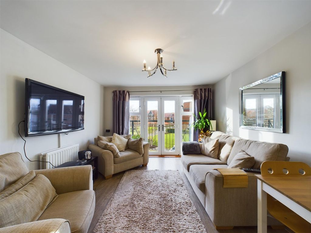 2 bed detached house for sale in Millpond Lane, Faygate, Horsham RH12, £325,000 Zoopla