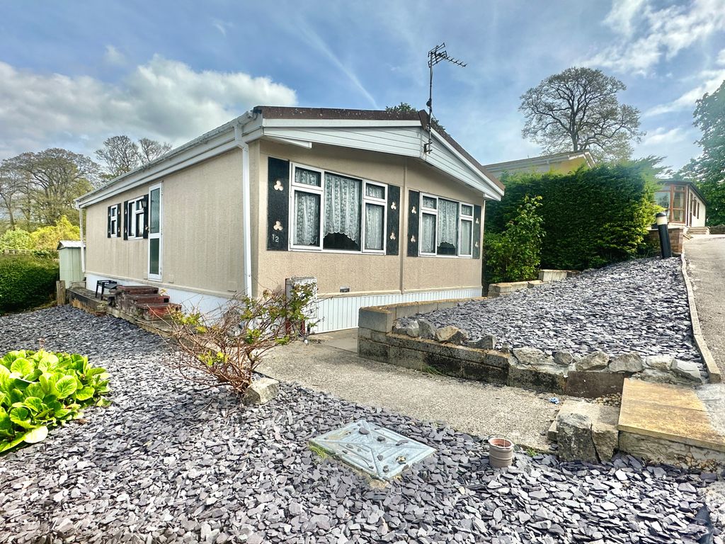 2 bed mobile/park home for sale in Folly Lane, Uphill, WestonSuper