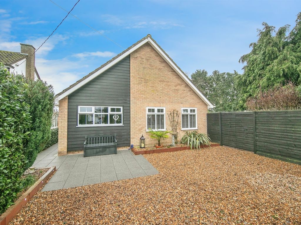 3 bed detached bungalow for sale in Lavenham Road, Great Waldingfield