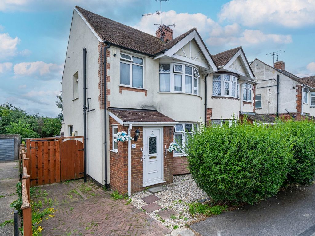 3 bed semidetached house for sale in Grosvenor Road, Luton LU3 Zoopla