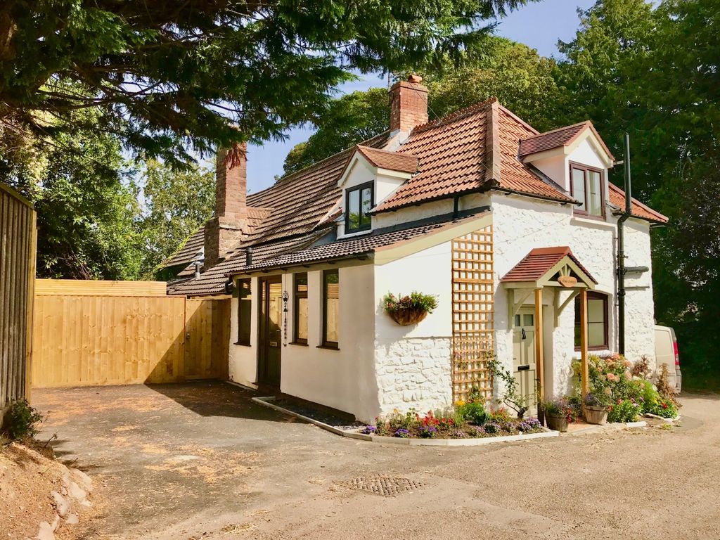 3 bed property for sale in Carhampton, Minehead TA24, £279,950 Zoopla