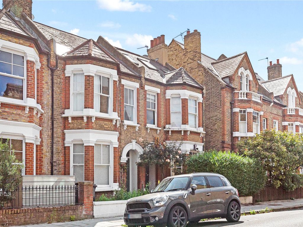 5 bed end terrace house for sale in Klea Avenue, Abbeville Village