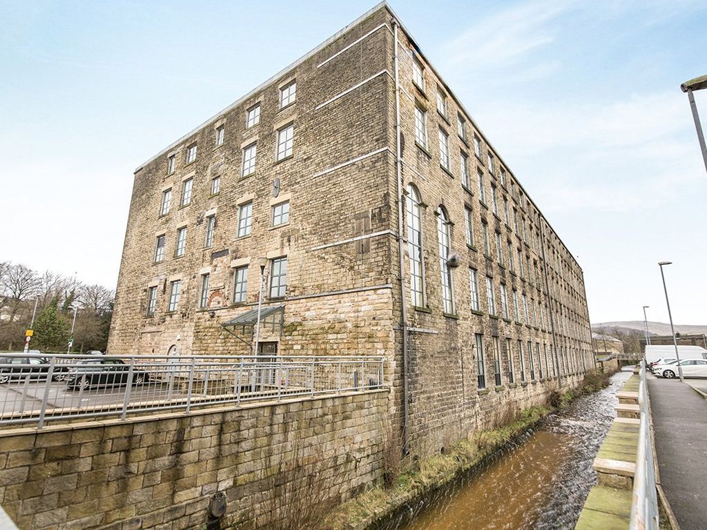 2 bed flat for sale in Glossop Brook Road, Glossop, Derbyshire SK13