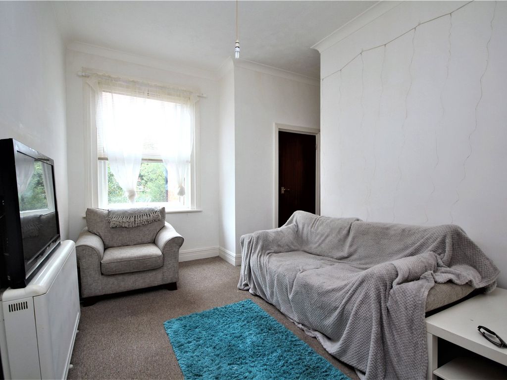 1 bed flat to rent in Boundary Road, Worthing, West Sussex BN11, £850