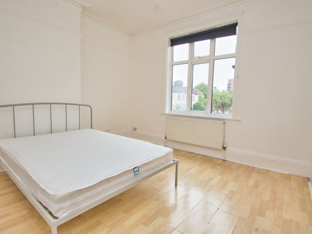 Room to rent in Kenton Road, Harrow HA1 Zoopla