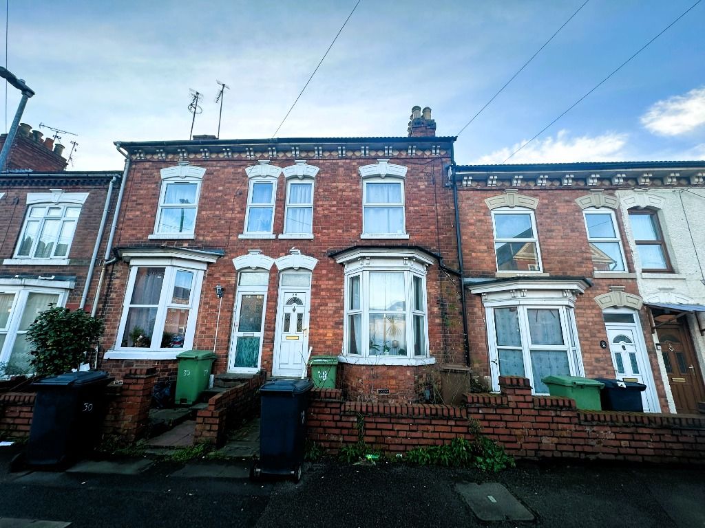2 bed terraced house to rent in Mill Road, Northampton NN8, £925 pcm