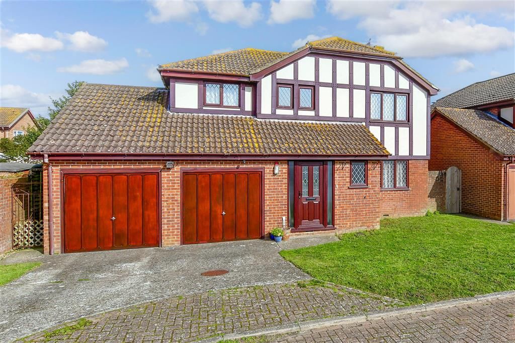 4 bed detached house for sale in Melbury Mews, New Romney, Kent TN28, £