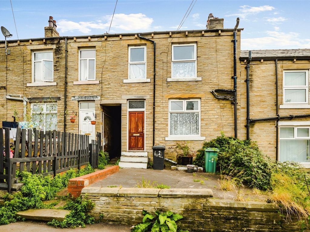 2 bed terraced house for sale in Scholes Road, Huddersfield, West