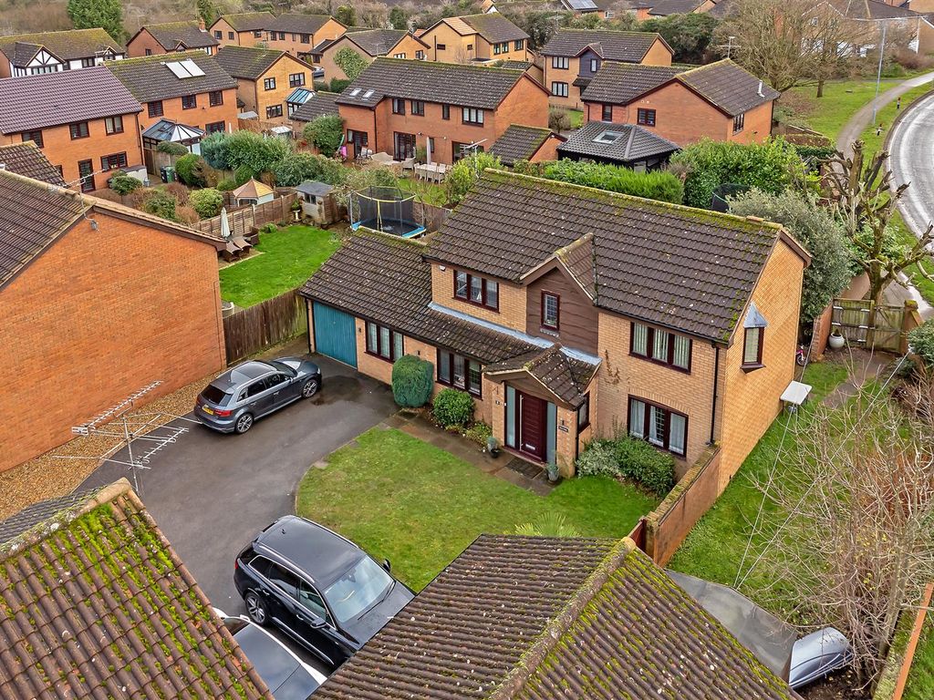 4 bed detached house for sale in Holborn Close, St.Albans AL4, £950,000 Zoopla