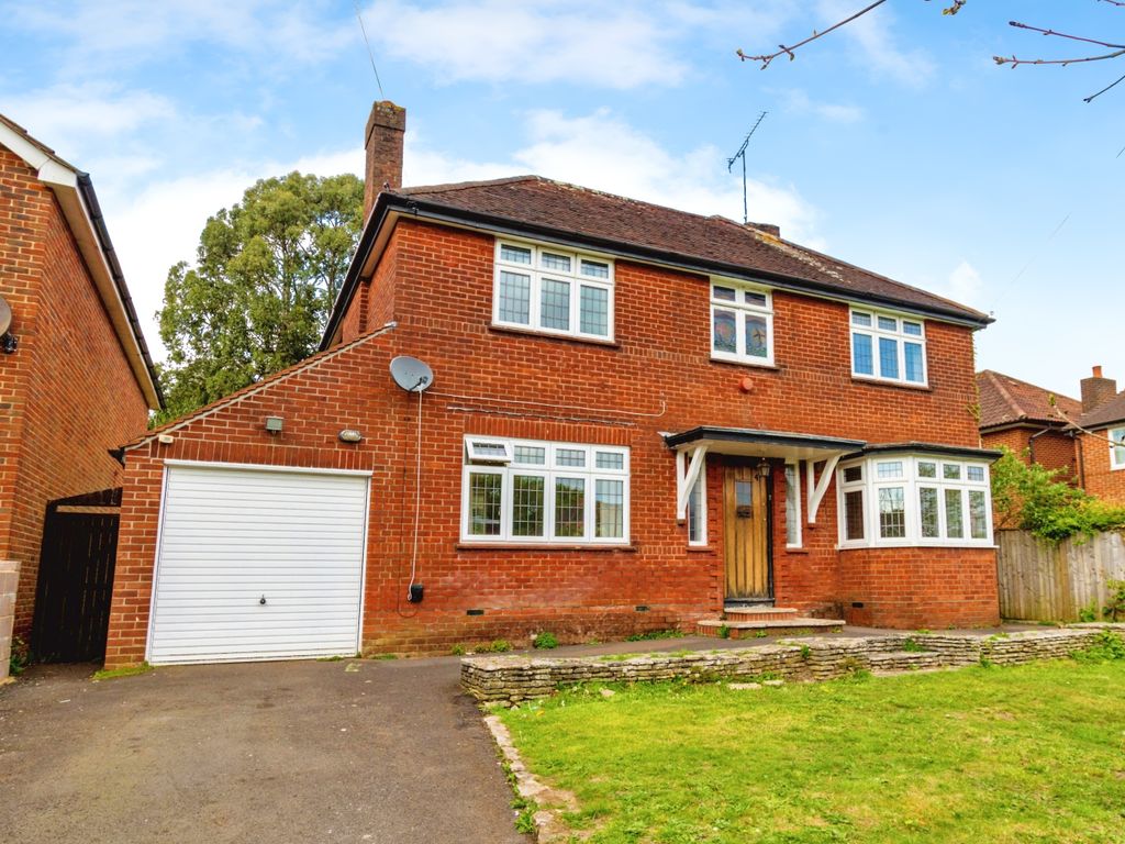 3 bed detached house for sale in Elmsleigh Gardens, Bassett