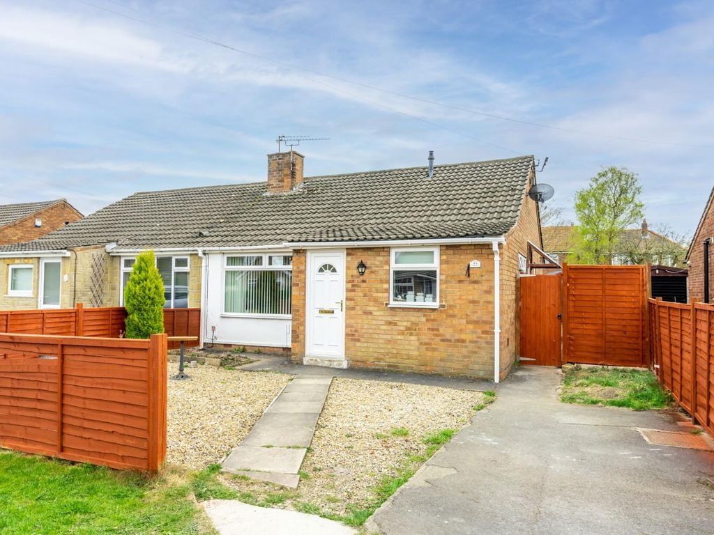 2 bed semidetached bungalow for sale in Westholme Drive, Rawcliffe