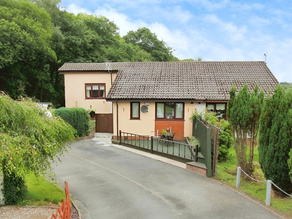 3 bed semidetached house for sale in Highland Gardens, Skewen, Neath SA10, £200,000 Zoopla