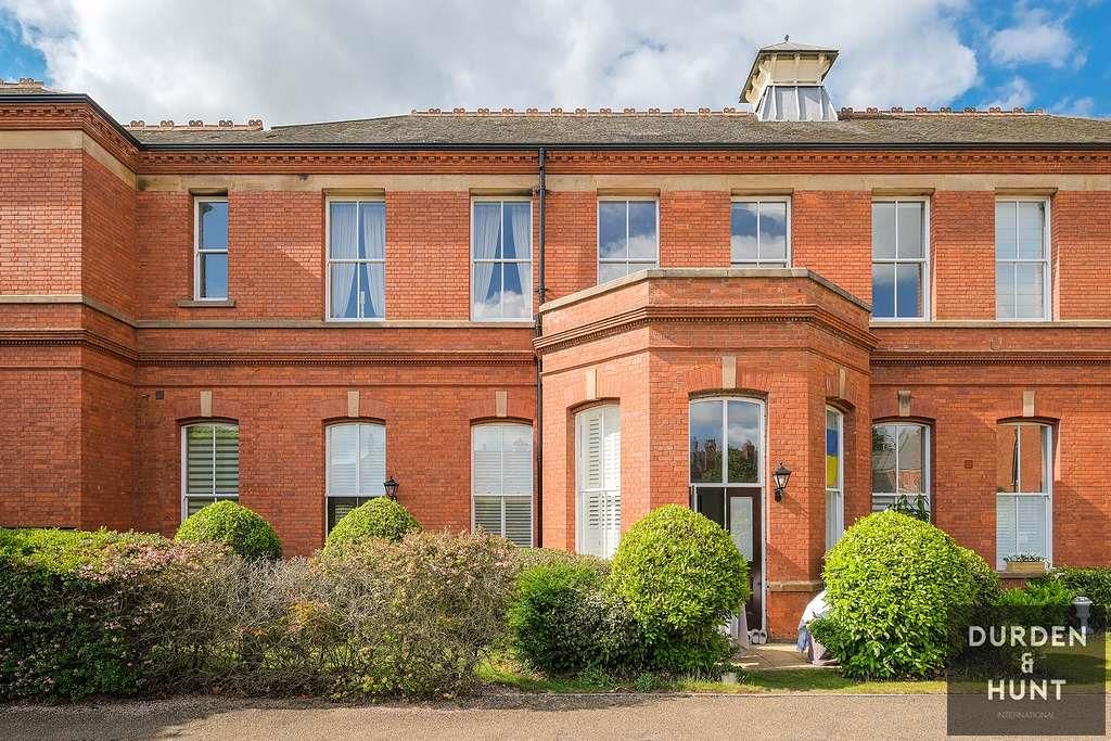 2 bed flat to rent in Hampstead Avenue, Repton Park IG8 Zoopla