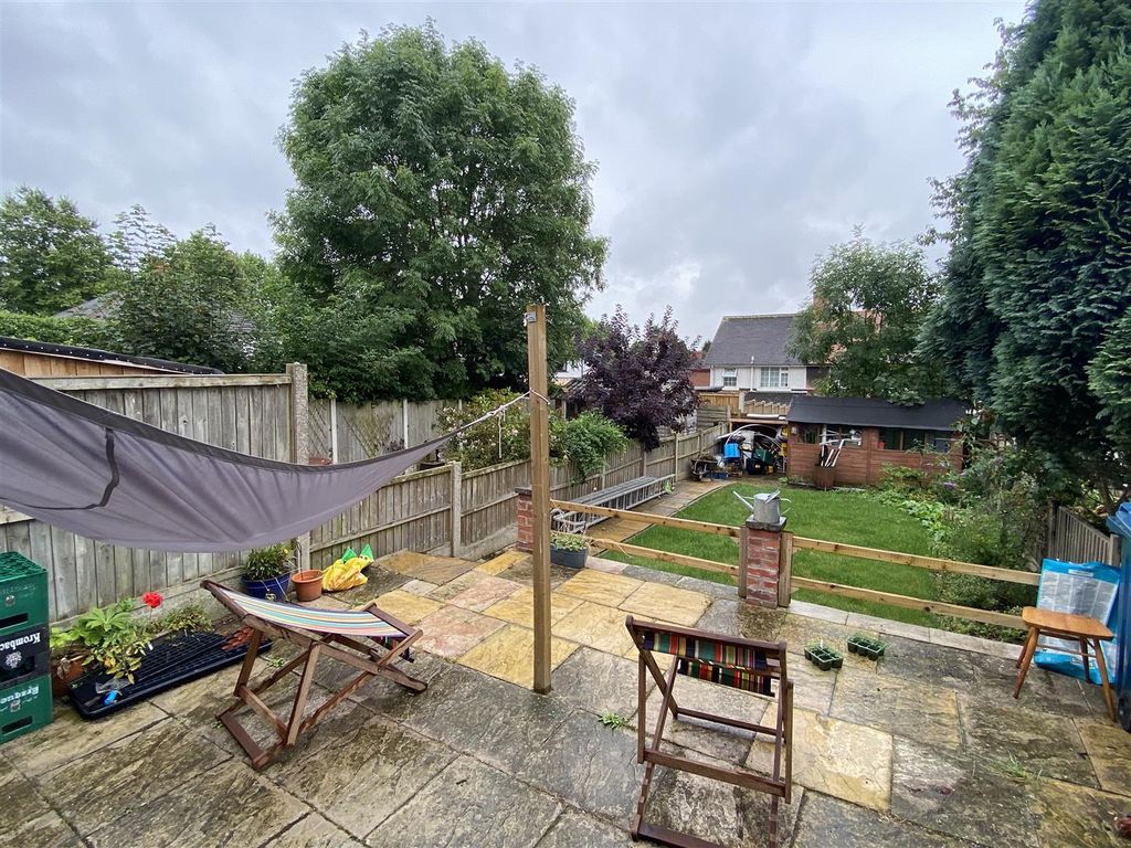 3 bed town house for sale in Princes Street, Stone ST15 Zoopla