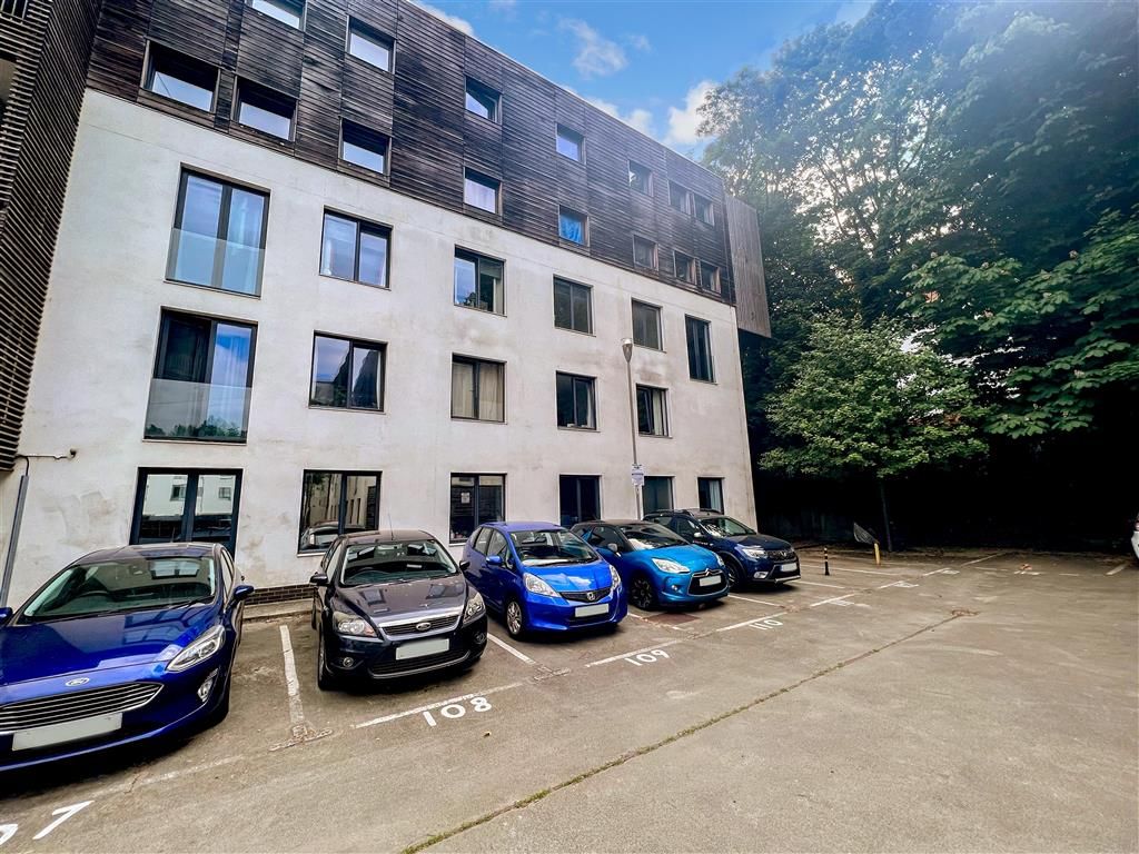 2 bed flat for sale in Godstone Road, Whyteleafe, Surrey CR3 Zoopla