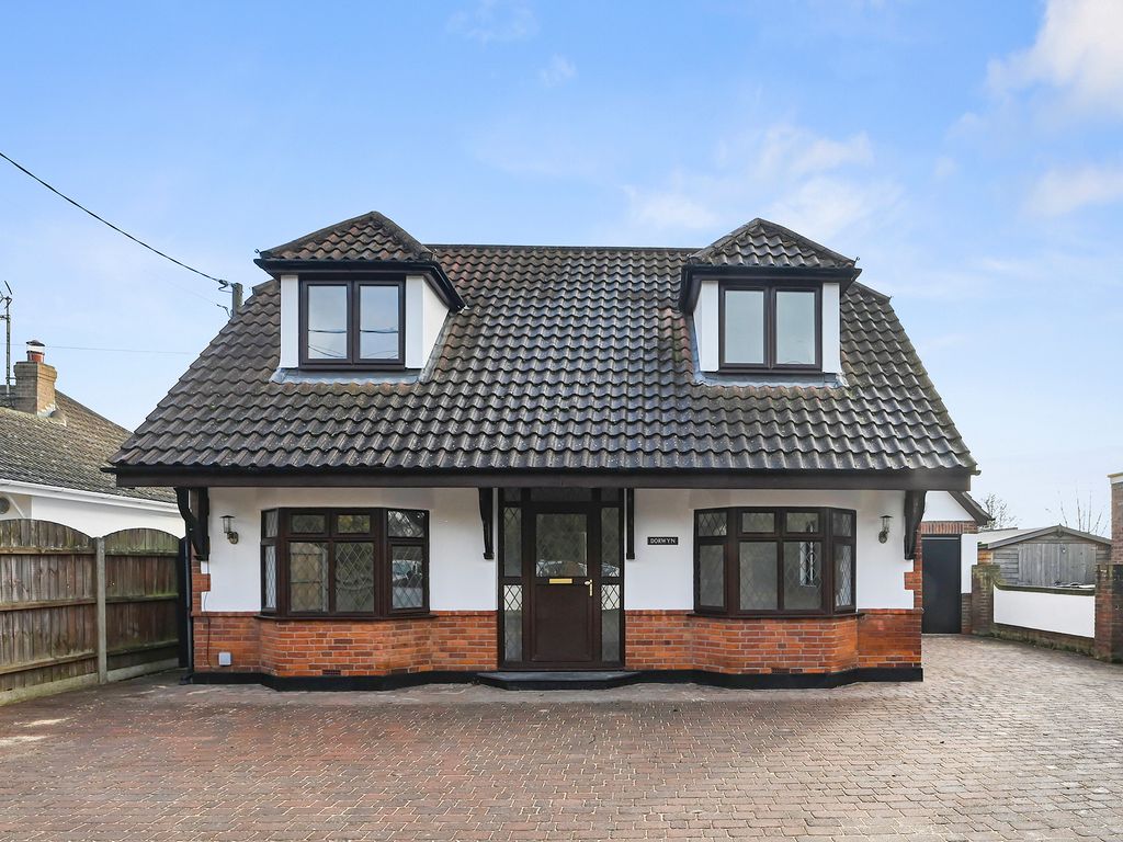 4 bed detached house for sale in Station Road, Thorrington, Colchester