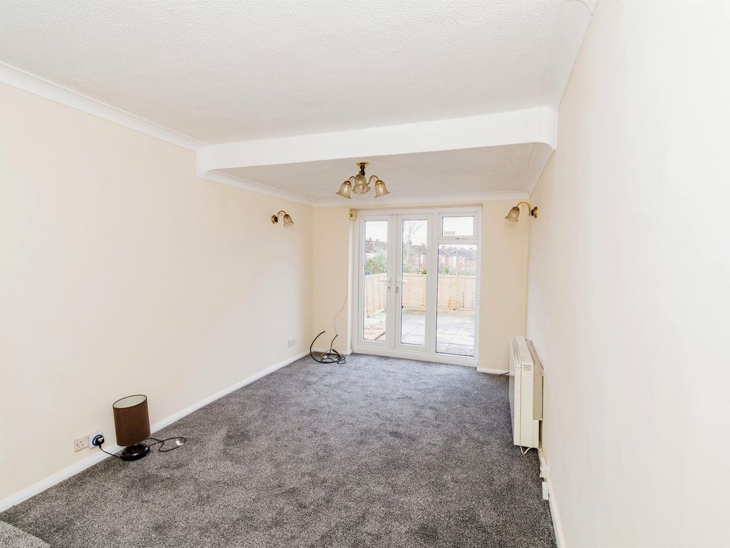 1 bed flat for sale in Romsey Road, Shirley, Southampton SO16, £150,000