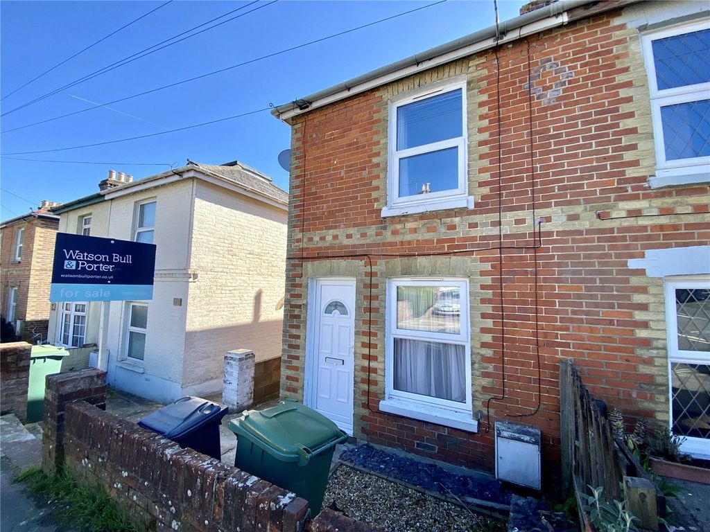 2 Bed Semi Detached House For Sale In Bettesworth Road Ryde Isle Of