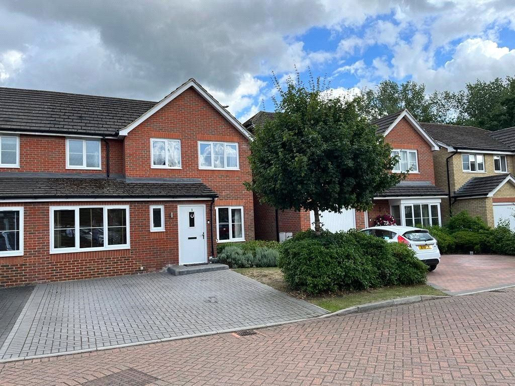 3 bed semidetached house for sale in Hazlewood Drive, Mytchett, Surrey