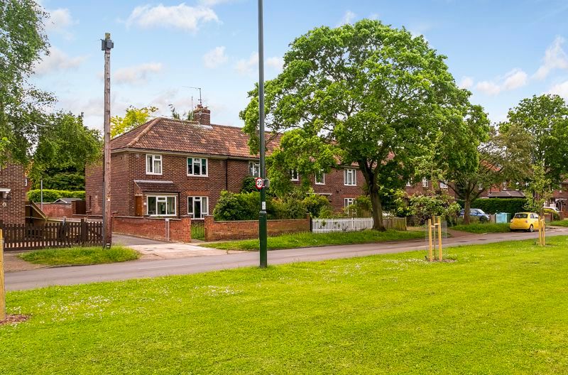 3 bed terraced house for sale in Riverside Drive, Ham, Richmond TW10, £