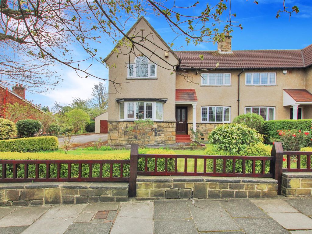 4 bed property for sale in Armley Grange Drive, Armley, Leeds LS12 Zoopla
