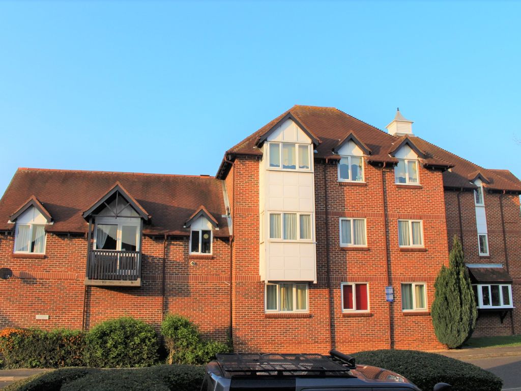 2 bed flat to rent in Summerfields, Ingatestone, Essex CM4 Zoopla