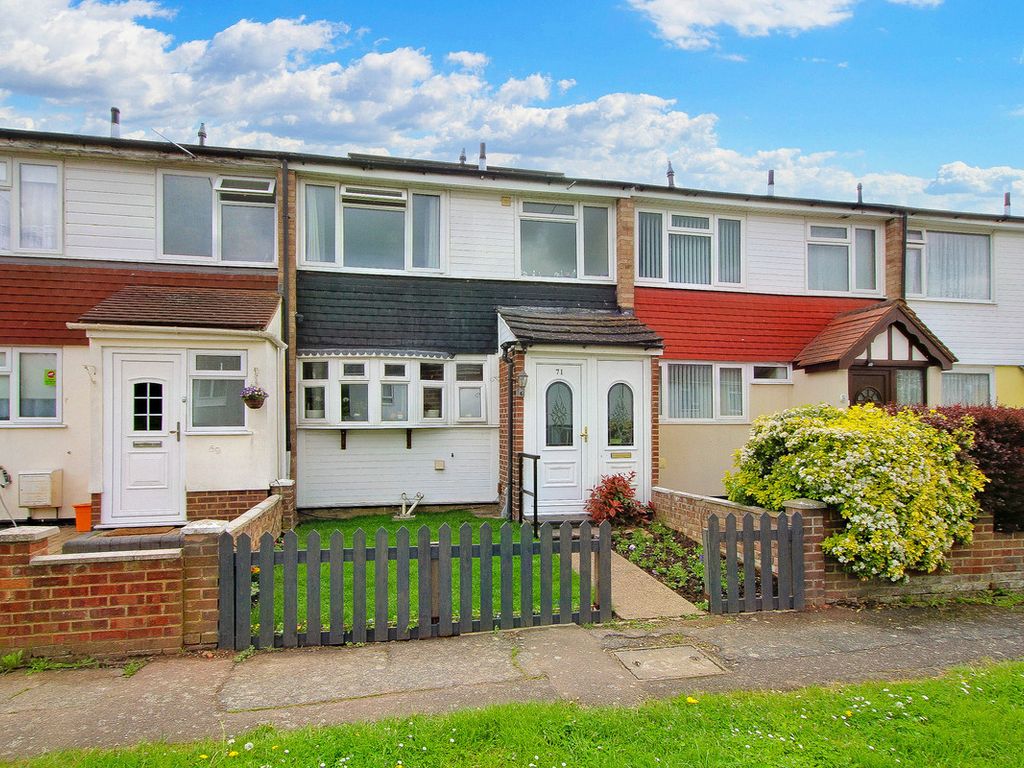 3 bed terraced house for sale in Road, Basildon SS13, £300,000