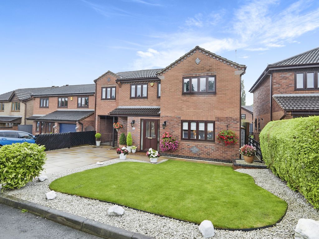 6 bed detached house for sale in Buckingham Road, Sandiacre, Nottingham