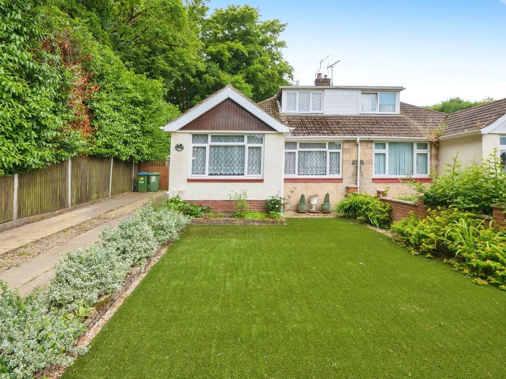 2 bed semidetached bungalow for sale in Ellis Road, Southampton SO19
