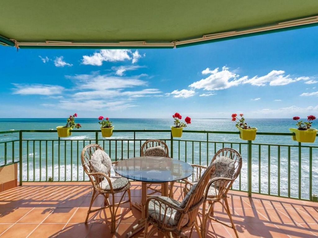 3 bed apartment for sale in Fuengirola, Costa Del Sol, Spain Zoopla