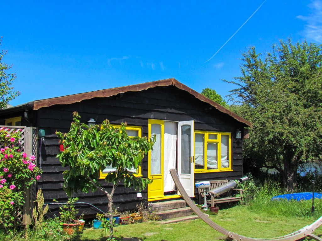 Land for sale in Laleham Reach, Chertsey KT16, £435,000 Zoopla