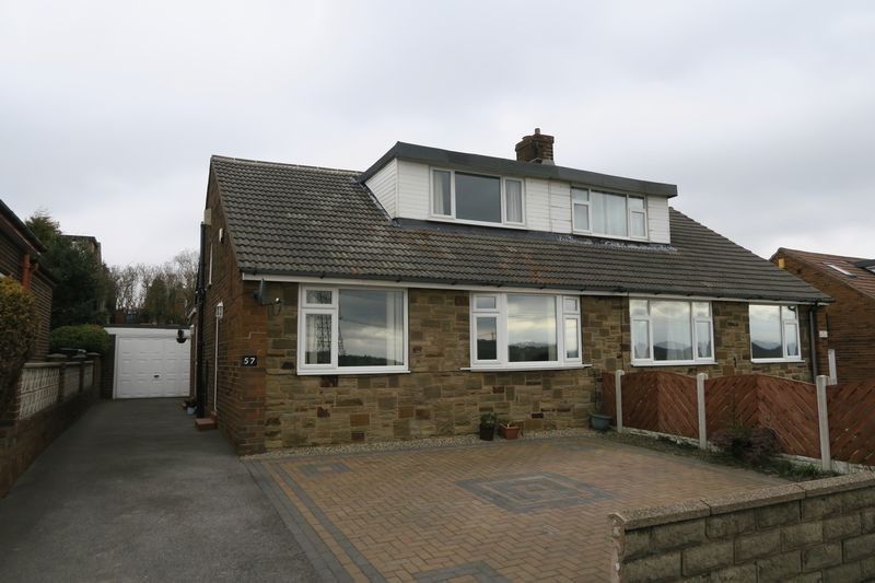 3 bed semidetached bungalow for sale in Batley Road, Tingley