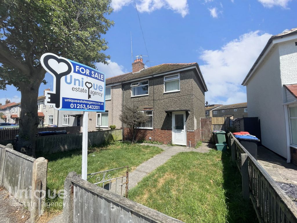 3 bed end terrace house for sale in Broomfield Road, Fleetwood FY7 Zoopla