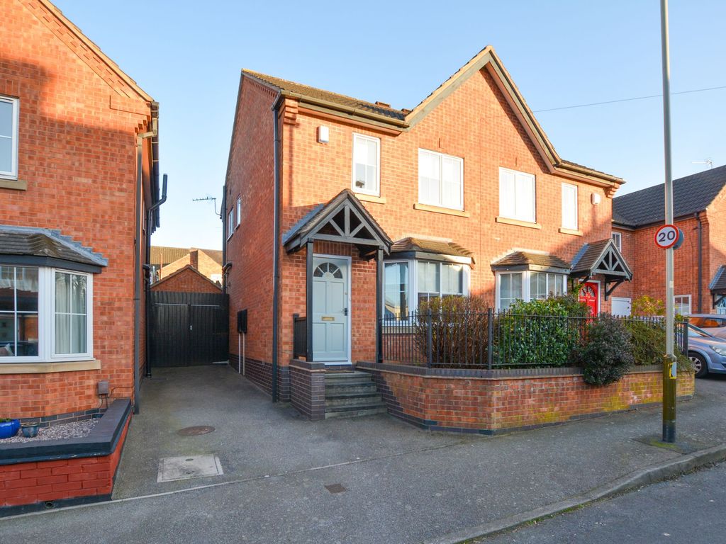2 bed end terrace house for sale in Paget Street, Aylestone, Leicester
