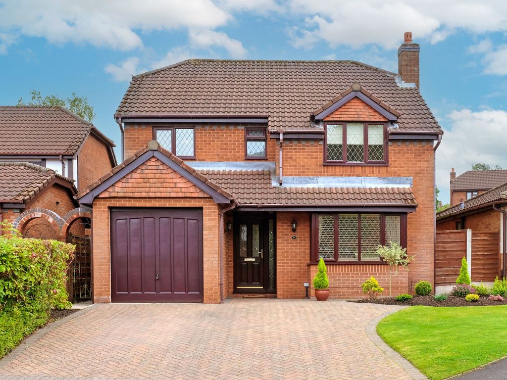 4 bed detached house for sale in Bryngs Drive, Bolton BL2, £425,000