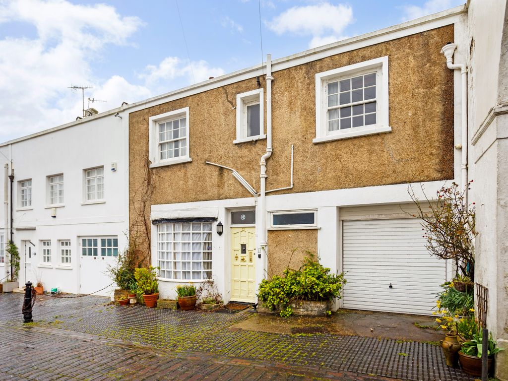 4 bed mews for sale in Sussex Mews, Brighton BN2, £750,000 Zoopla