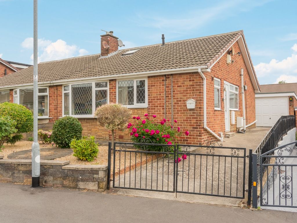 2 bed semidetached bungalow for sale in Wharfedale Rise, Tingley