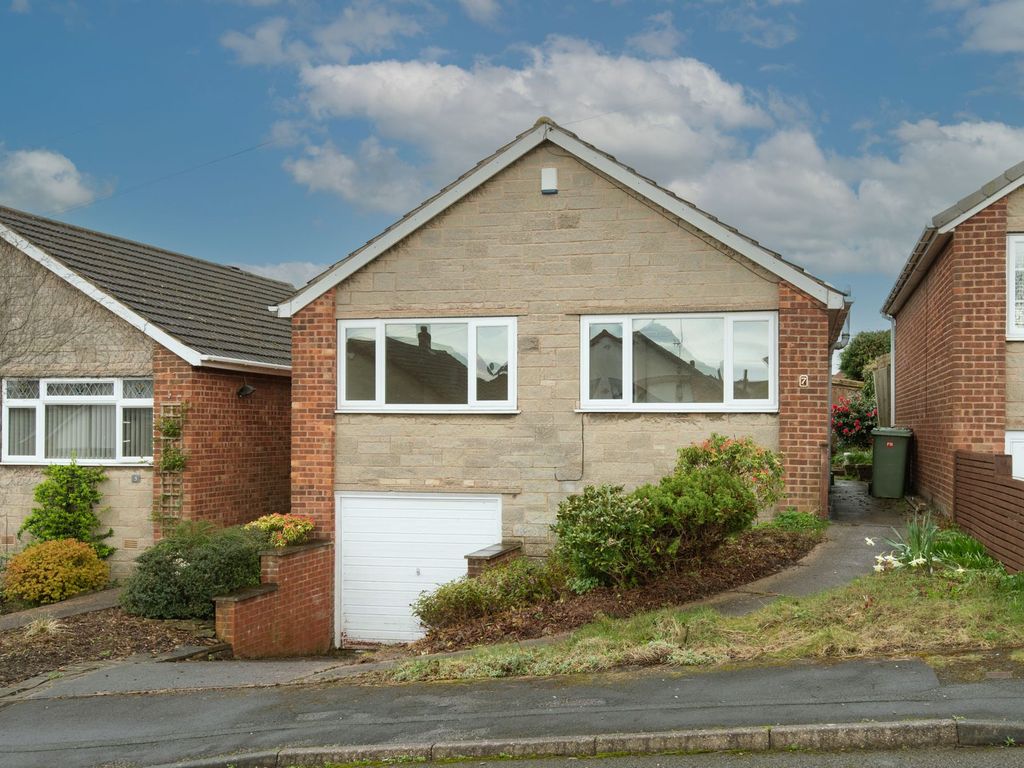 2 bed detached bungalow for sale in Shelley Drive, Dronfield S18, £