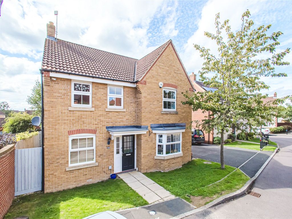 4 bed detached house for sale in Kingdom Crescent, Redhouse, Swindon