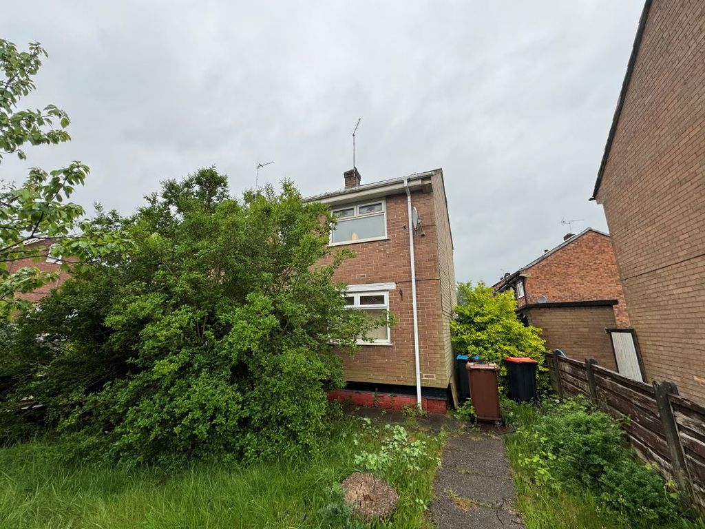 2 bed semidetached house for sale in 94 London Road, Northwich, Cheshire CW9, £60,000 Zoopla