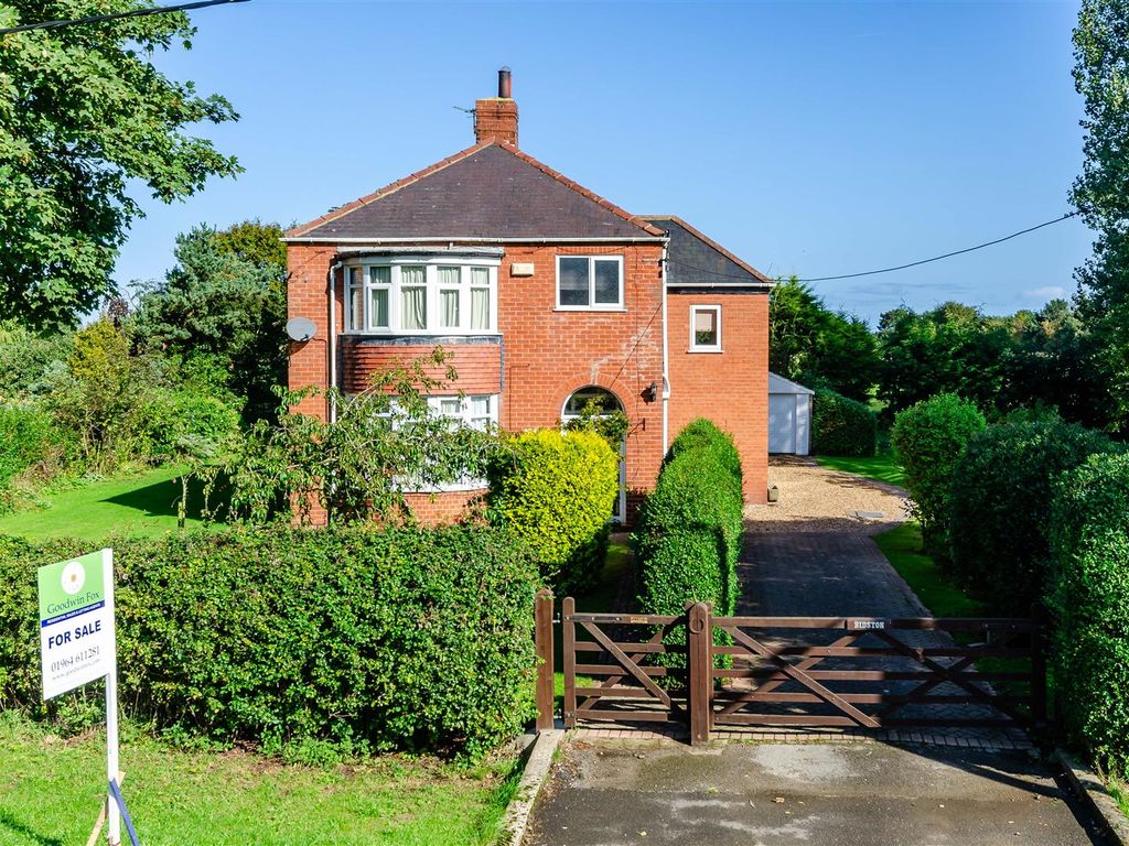 4 bed detached house for sale in North Leys Road, Hollym, Withernsea