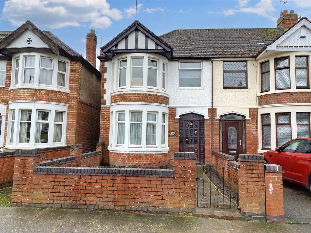 3 bed end terrace house for sale in Overslade Crescent, Coundon