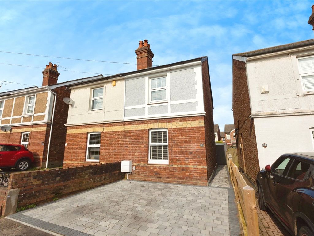 2 bed semidetached house for sale in Southview Road, Tunbridge Wells