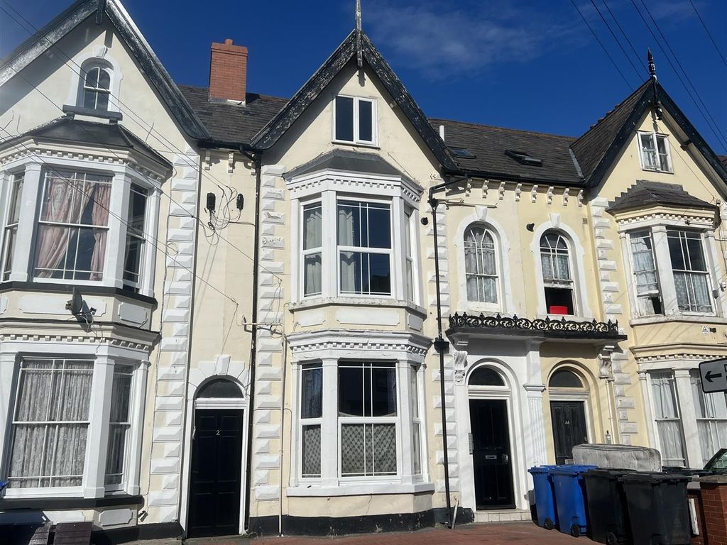 2 bed flat to rent in Flat 5, Bath Street, Rhyl LL18, £595 pcm Zoopla