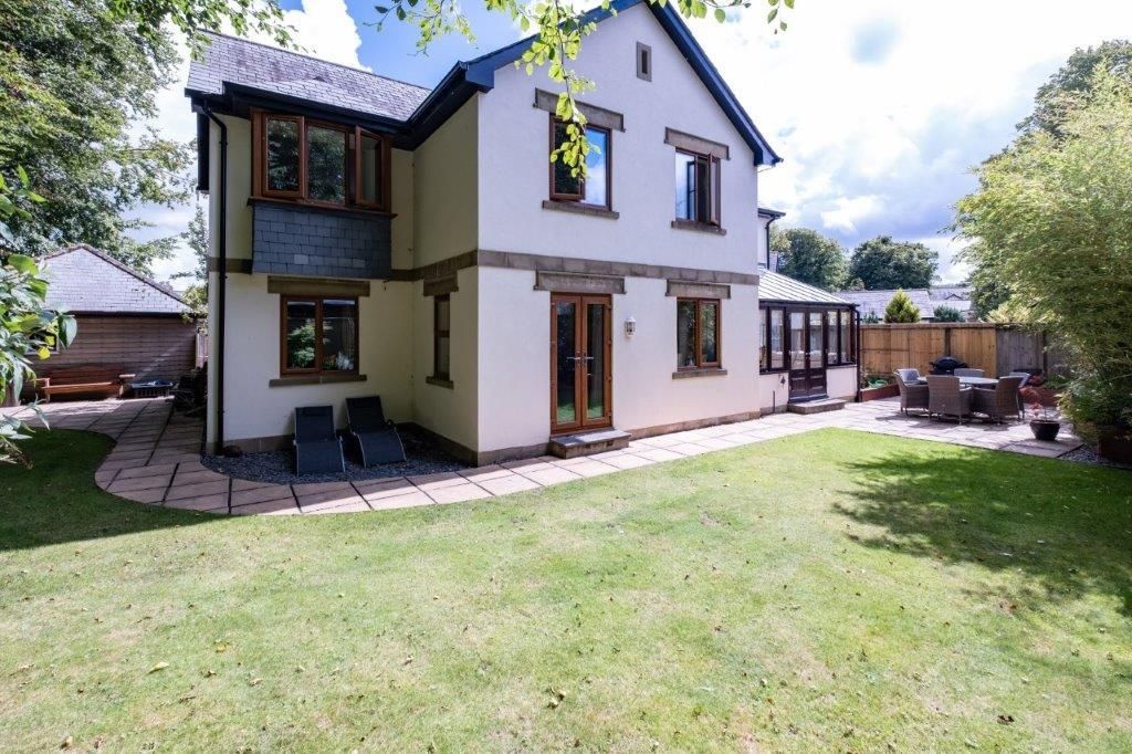 4 bed detached house for sale in Donovan Way, Bodmin PL31 Zoopla