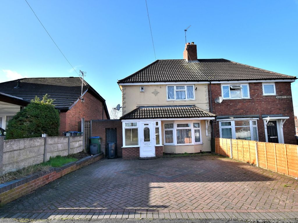 3 bed semidetached house to rent in Dorsett Road, Wednesbury WS10 Zoopla